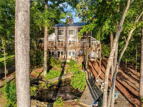 122 Mountain Harbor Dr, Lexington, NC, 27292-7486 | Card Image