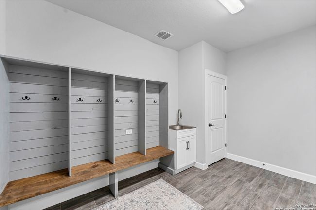 1033 Mystic Shores Blvd, House other with 5 bedrooms, 4 bathrooms and null parking in Spring Branch TX | Image 20