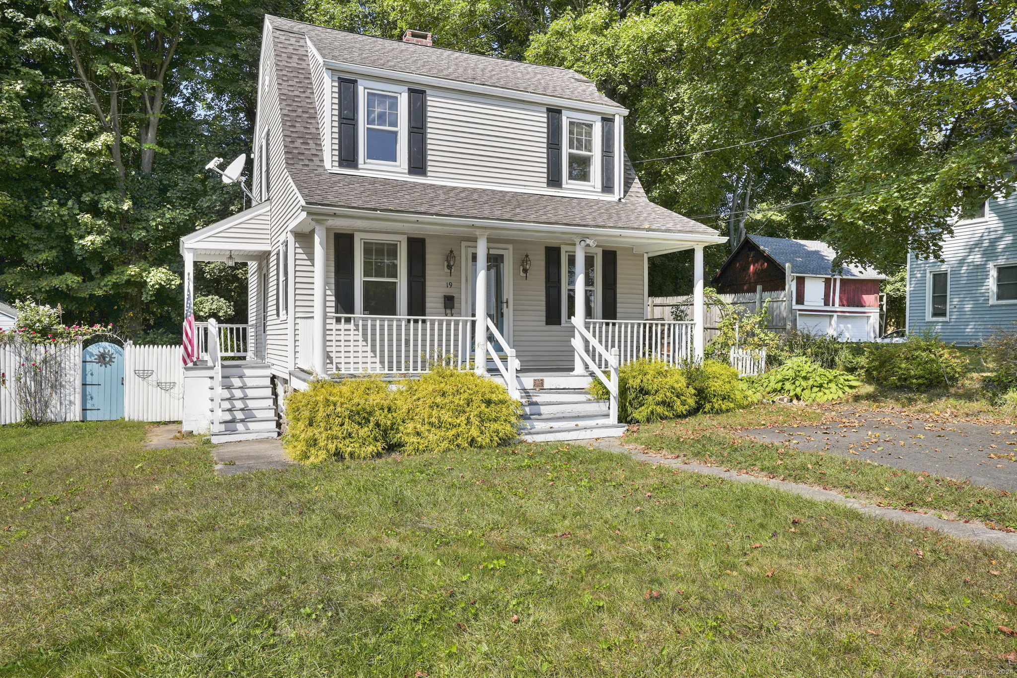 Henry St, Oakville, CT 06779