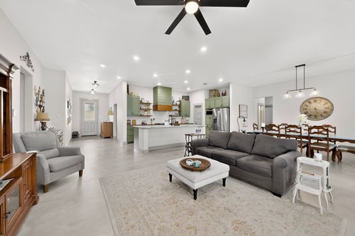 613 Kentucky Town Rd, Whitewright, TX, 75491-3521 | Card Image