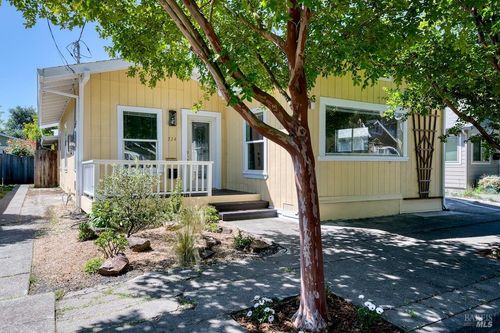 724 Wheeler Street, Santa Rosa, CA, 95404 | Card Image