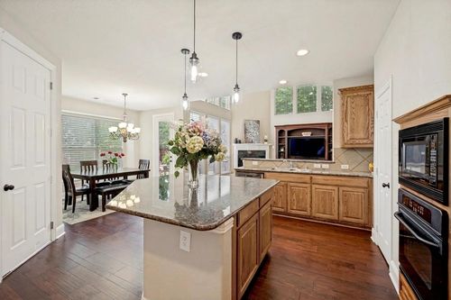 10172 Bowling Green Dr, Frisco, TX, 75035-6984 | Card Image