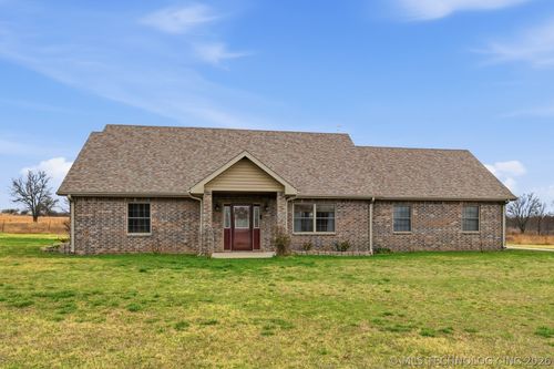 16145 Ew 255 Rd, Nowata, OK, 74048-5131 | Card Image