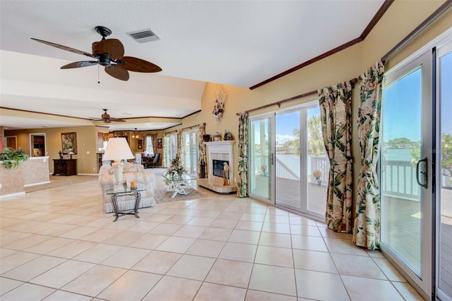 5913 Bali Way N, House other with 5 bedrooms, 3 bathrooms and null parking in St Pete Beach FL | Image 18