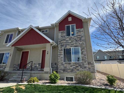 38 W 400 S, Santaquin, UT, 84655-8331 | Card Image