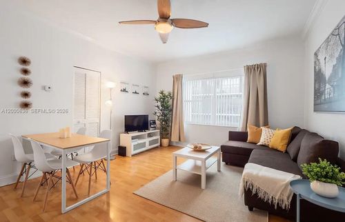 apt-37-2615 Collins Ave, Miami Beach, FL, 33140-4733 | Card Image