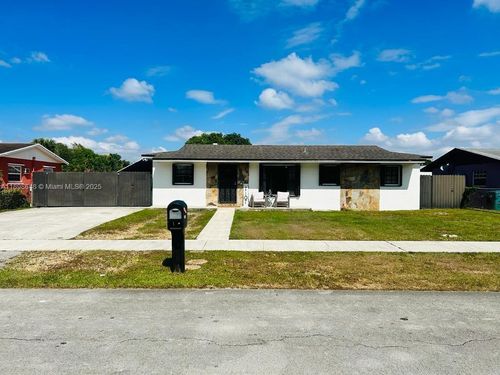 3763 Nw 204th St, Miami Gardens, FL, 33055-1403 | Card Image