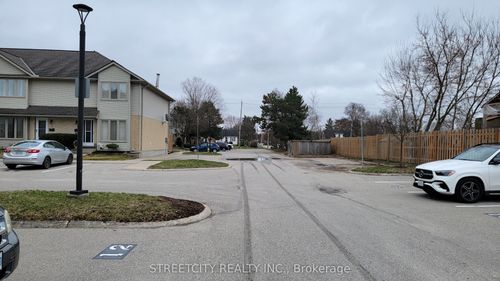 17-1138 Kipps Lane, London, ON, N5Y5K6 | Card Image