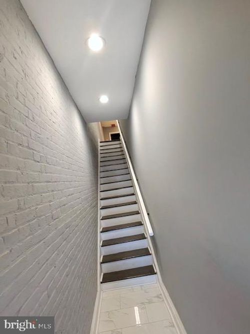 b-521 H Street Ne, WASHINGTON, DC, 20002 | Card Image