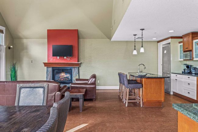 402 - 191 Kananaskis Way, Condo with 3 bedrooms, 3 bathrooms and 1 parking in Canmore AB | Image 7