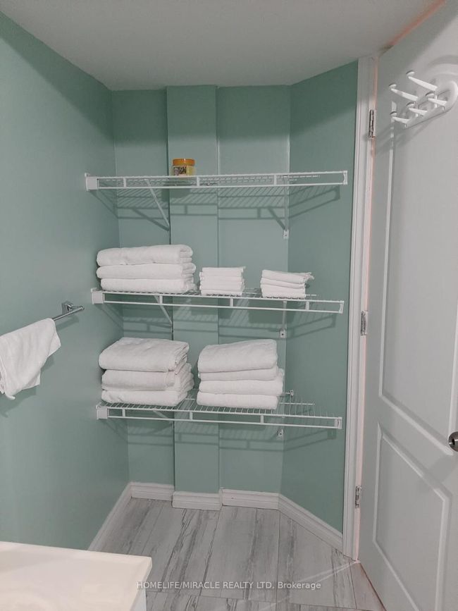 864 O'reilly Cres, Home with 2 bedrooms, 1 bathrooms and 1 parking in Shelburne ON | Image 7