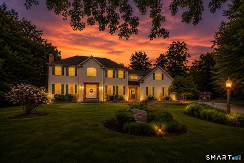 117 Chippenwood Ln, Bristol, CT, 06010-8534 | Card Image