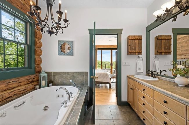 1308 Logan Rd, House other with 5 bedrooms, 4 bathrooms and 4 parking in Gibsonia PA | Image 20