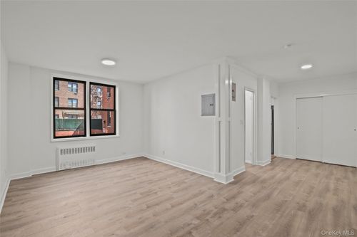 1j-555 Bronx River Rd, Yonkers, NY, 10704-1715 | Card Image