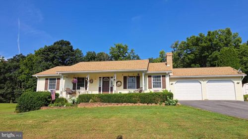 630 New Meadow Dr, KEARNEYSVILLE, WV, 25430-9742 | Card Image
