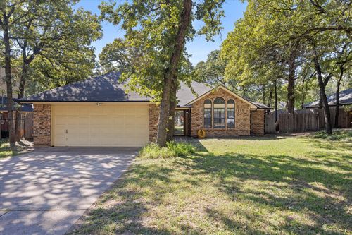 416 Misty Oaks St, Azle, TX, 76020-2579 | Card Image