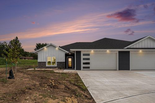 717 Tallgrass Cir, Luverne, MN, 56156 | Card Image