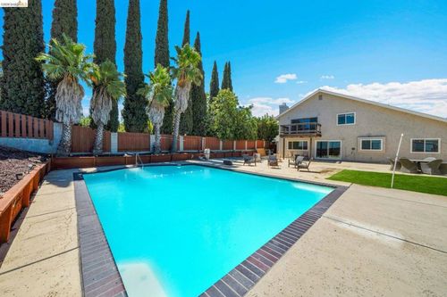 2741 Bluebell Cir, Antioch, CA, 94531 | Card Image