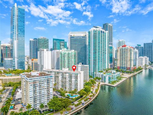 apt-303-1408 Brickell Bay Dr, Miami, FL, 33131-3618 | Card Image