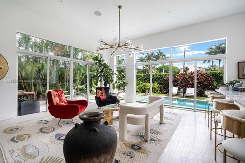 520 E Dilido Dr, Miami Beach, FL, 33139-1236 | Card Image
