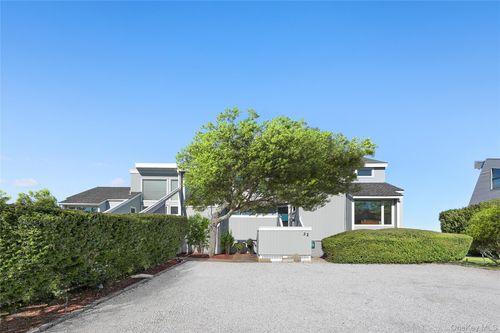 32 Dune Rd, Southampton, NY, 11968-4717 | Card Image
