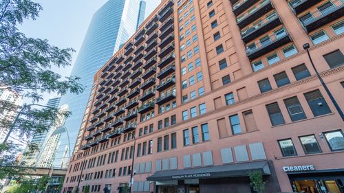 apt-828-165 N Canal St, Chicago, IL, 60606-1401 | Card Image