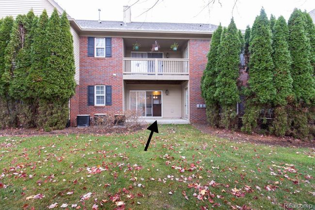 28460 Carlton Way Dr, Condo with 2 bedrooms, 2 bathrooms and null parking in Novi MI | Image 37
