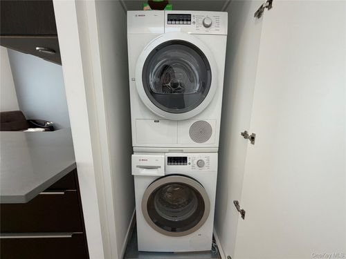 unit-2-7157 69th Pl, Glendale, NY, 11385-7240 | Card Image