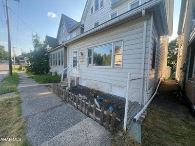 1335 N 4th Avenue, House other with 3 bedrooms, 1 bathrooms and null parking in Altoona PA | Image 2