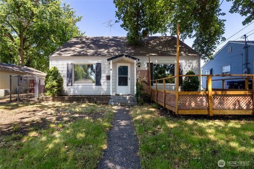 627 Juniper St, Walla Walla, WA, 99362-3334 | Card Image