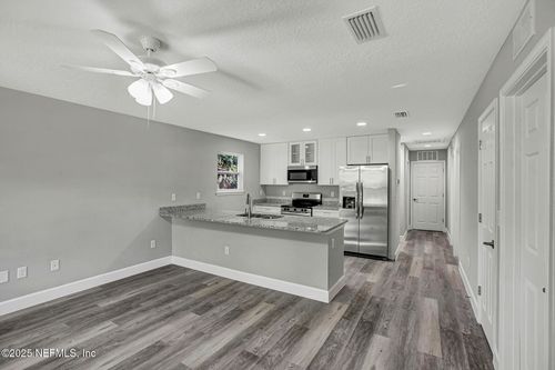 2258 W 45th St, JACKSONVILLE, FL, 32209-3022 | Card Image