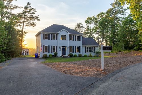 7 Great Pines Dr, Bourne, MA, 02532-2251 | Card Image