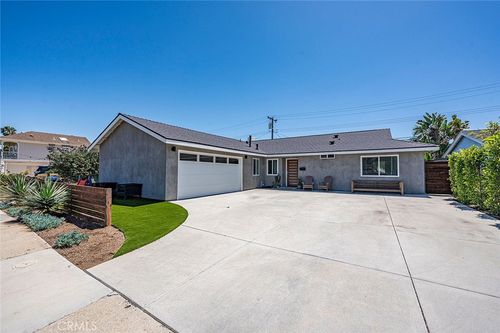 5832 Middlecoff, Huntington Beach, CA, 92649 | Card Image