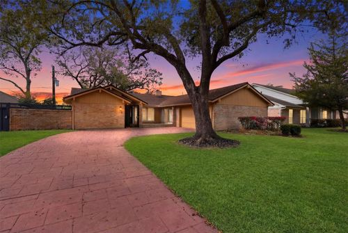 210 Big Hollow Ln, Houston, TX, 77042-1016 | Card Image