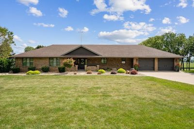 13632 8th St. Nw, Home with 4 bedrooms, 1 bathrooms and null parking in Dyersville IA | Image 1