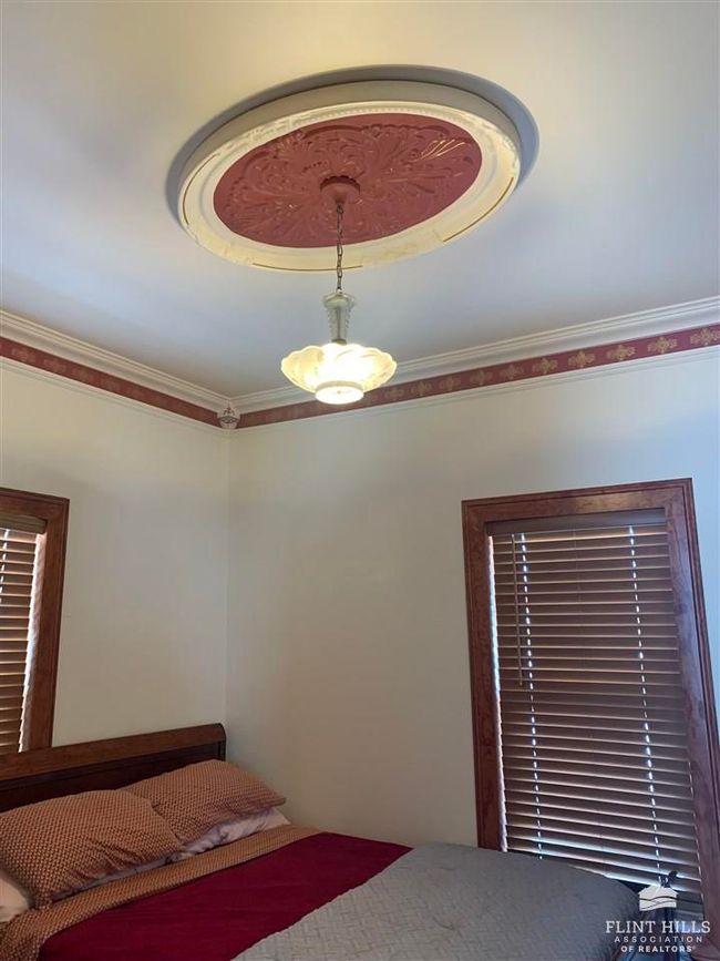 708 S Cedar St, House other with 3 bedrooms, 3 bathrooms and null parking in Abilene KS | Image 17