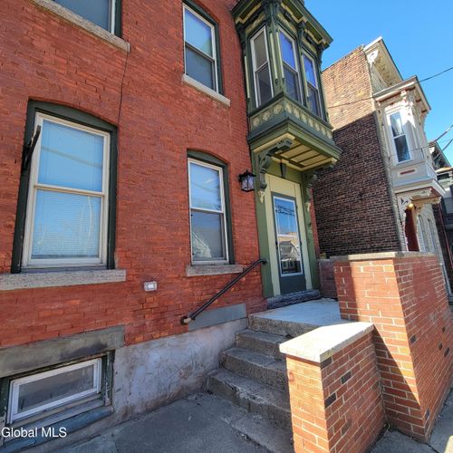 762 Eastern Ave, Schenectady, NY, 12308-3126 | Card Image