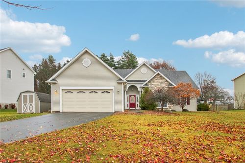 127 Harrogate Xing, West Henrietta, NY, 14586-9484 | Card Image