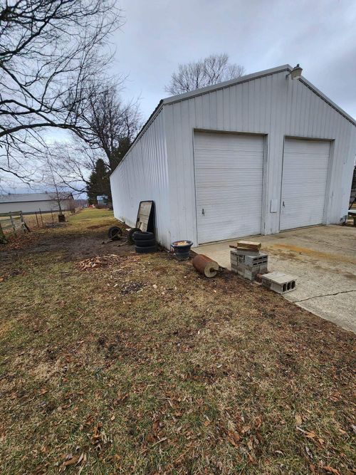 201 N Elm St, Modoc, IN, 47358-9353 | Card Image