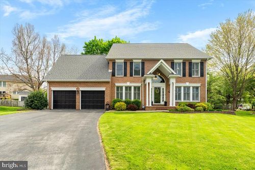 2400 Hunters Chase Ct, FREDERICK, MD, 21702-2616 | Card Image