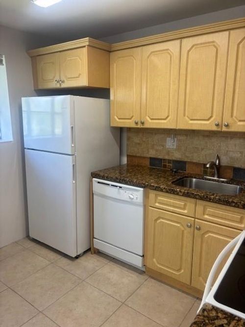 apt-205-701 Gardens Dr, Pompano Beach, FL, 33069-0937 | Card Image