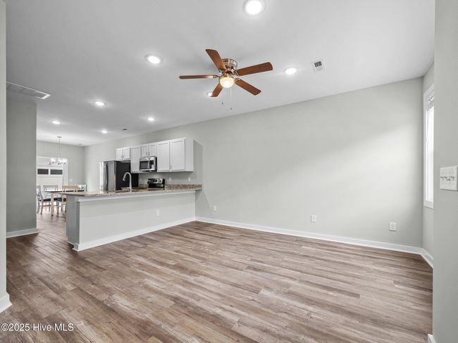 266 Sandy Cove Ln, Townhouse with 3 bedrooms, 4 bathrooms and null parking in Sneads Ferry NC | Image 22