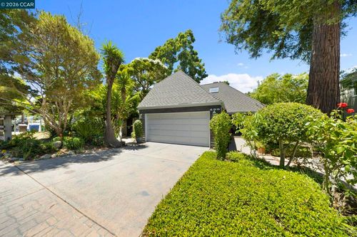 425 Logan St, Santa Cruz, CA, 95062 | Card Image