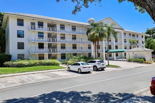 apt-201-3500 Whitehall Dr, West Palm Beach, FL, 33401-1071 | Card Image