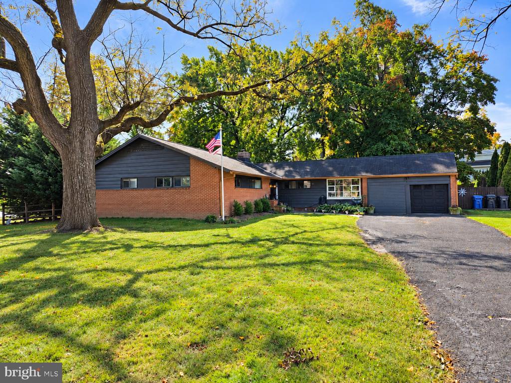1052 Kingsley Rd, For Sale in Rydal - eXp Realty