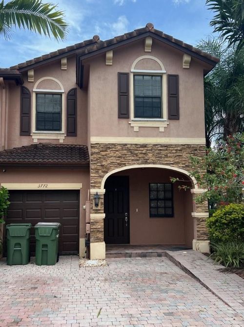 3772 Ne 3rd Ct, Homestead, FL, 33033-6228 | Card Image
