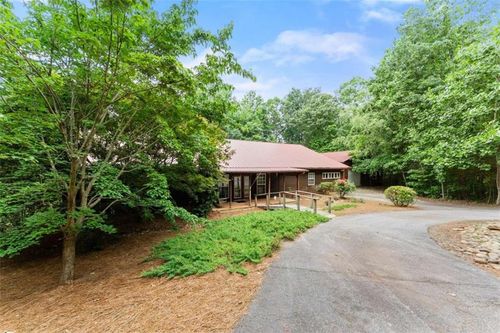 675 Washboard Rd, Cleveland, GA, 30528-4090 | Card Image