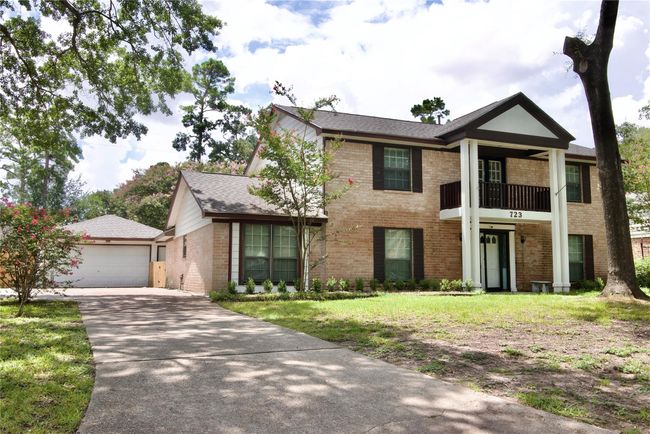 723 Leaflet Ln, House other with 5 bedrooms, 3 bathrooms and 2 parking in Spring TX | Image 6