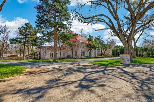 2317 London Lane, Bartlesville, OK, 74006 | Card Image