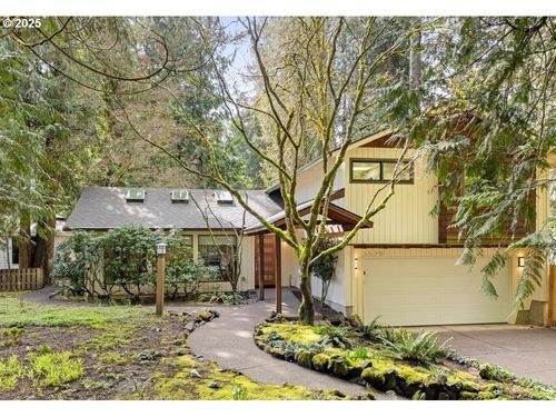 3520 Red Cedar Way, Lake Oswego, OR, 97035-3524 | Card Image
